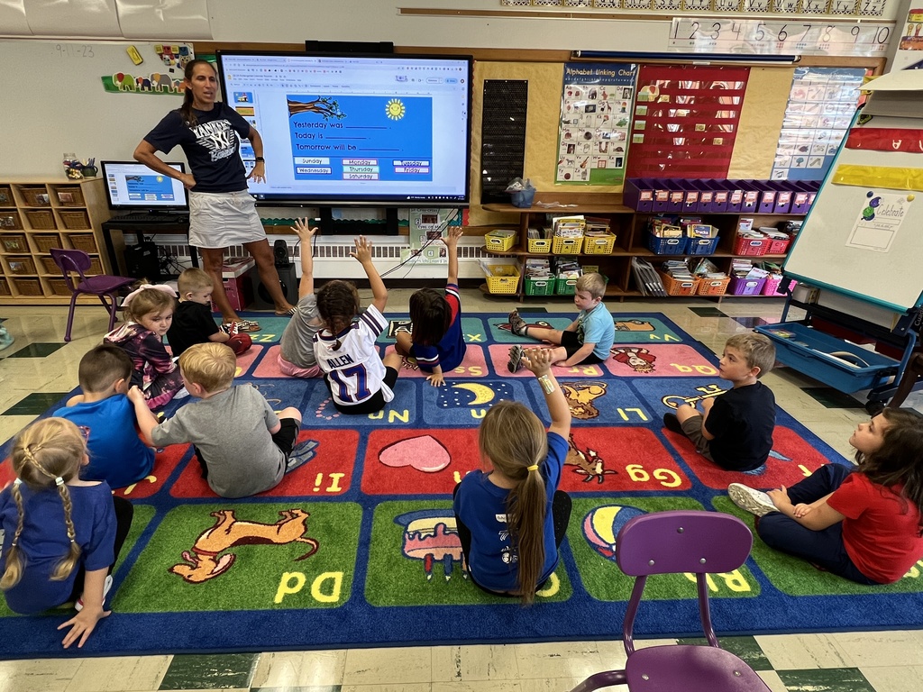 Learning days of the week in Mrs. Macauley's kindergarten class